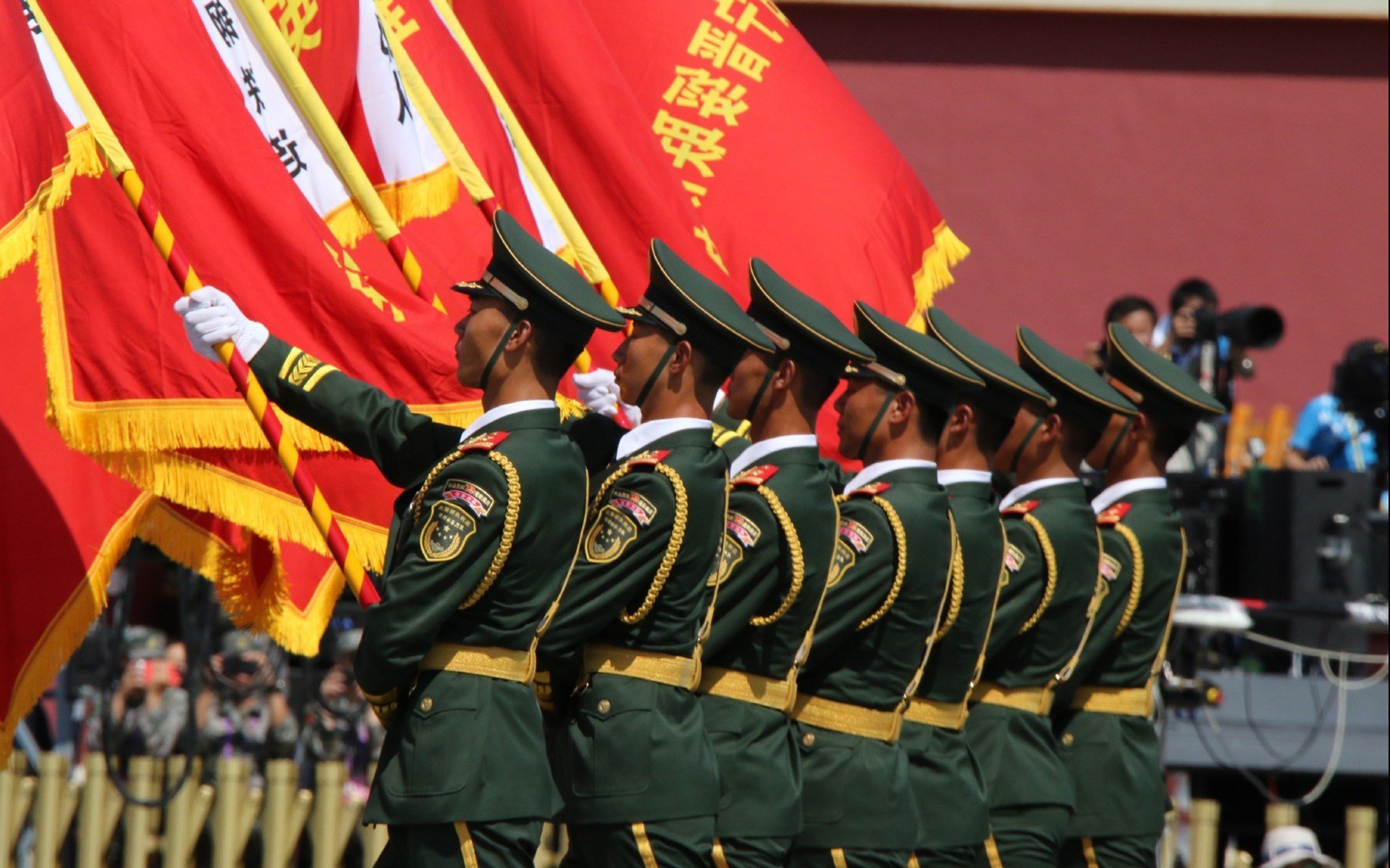 开云体育-一剑封喉！最后1.7秒绝境救主，范弗利特巨星本色闪耀