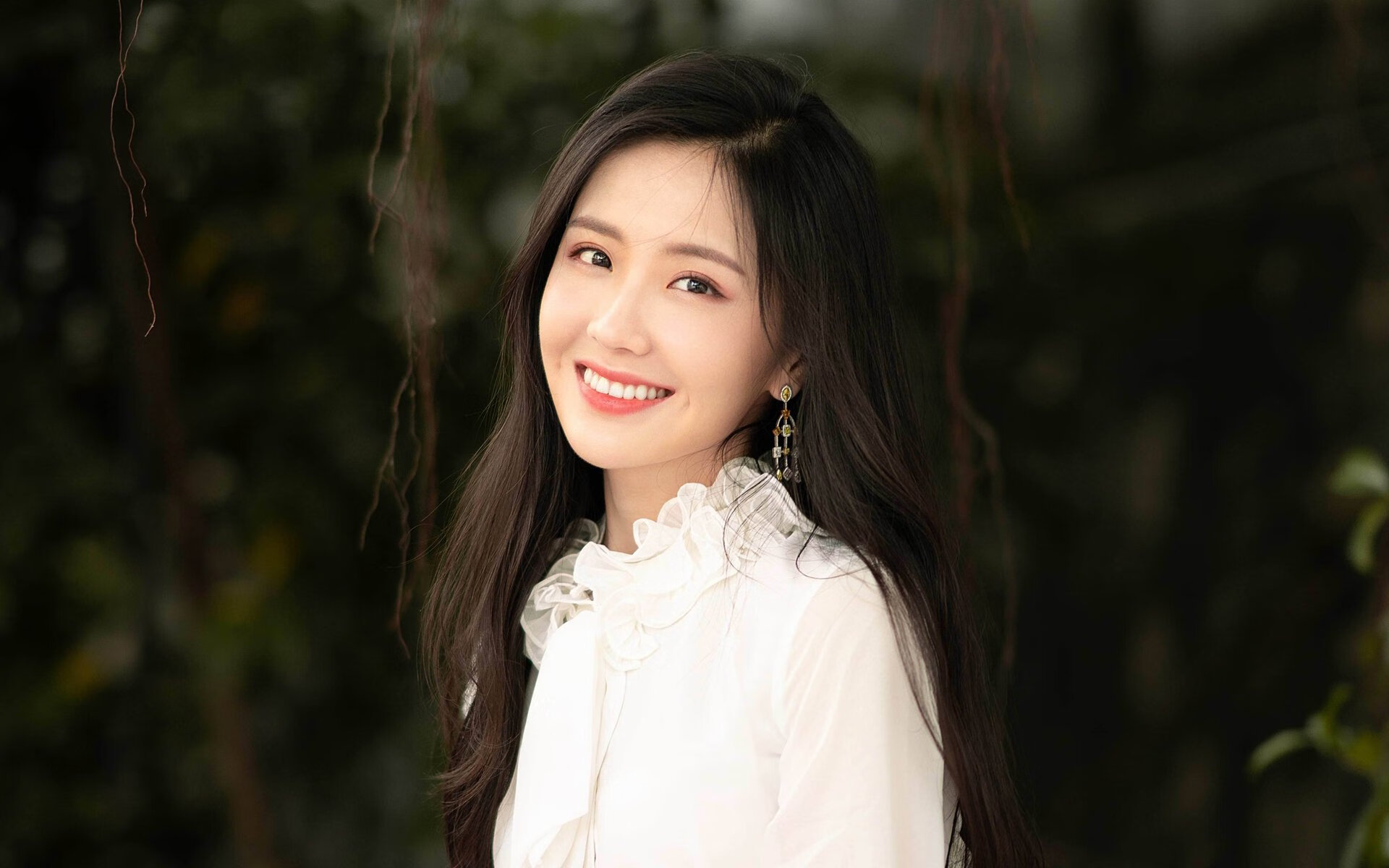 小贾伦狂飙40+15!奇才铁蹄踏碎广厦,客场19分大胜上演打穿好戏