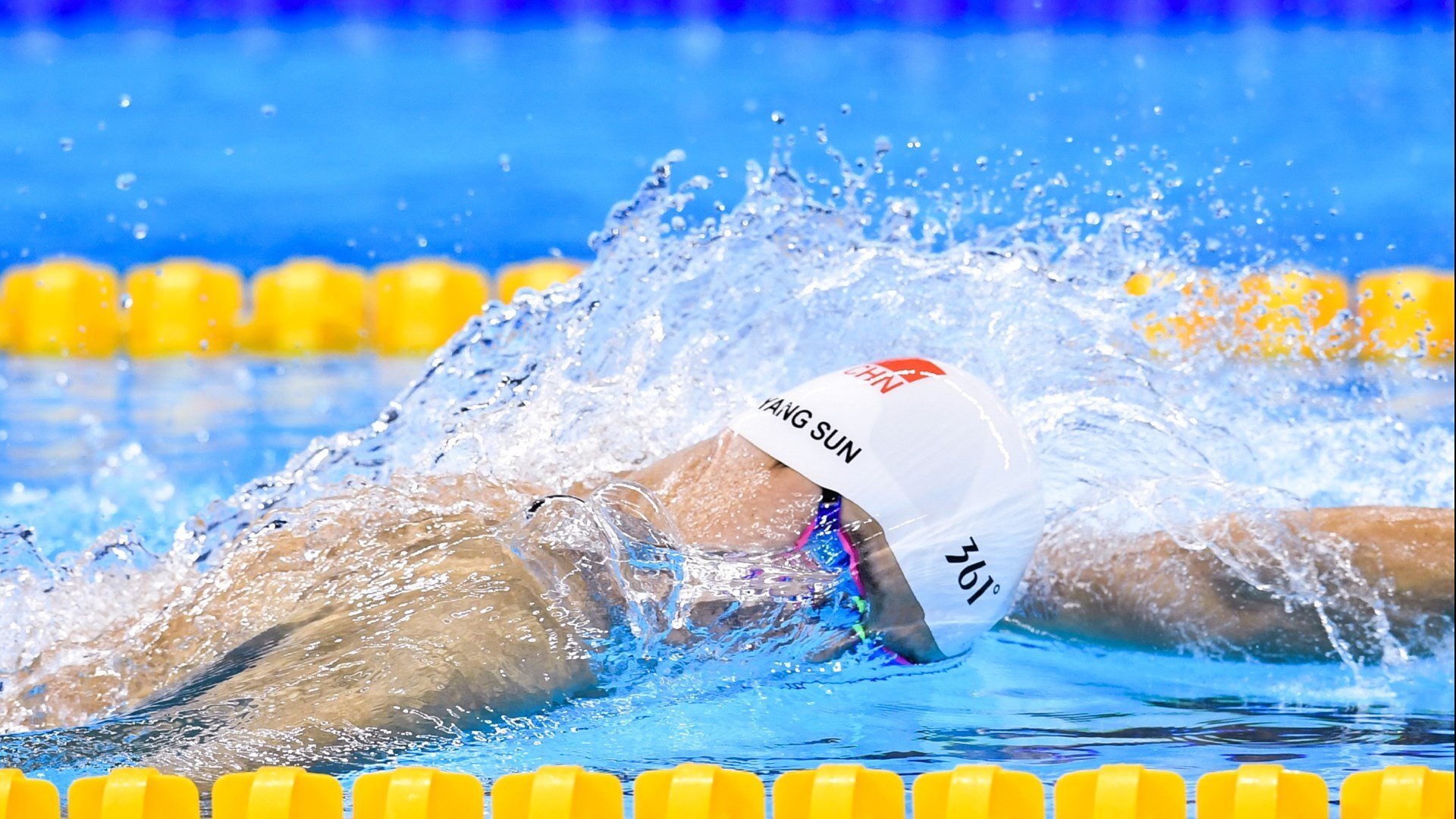 攻防两极,劳塔罗惊艳四座,利物浦封锁厄瓜多尔解码关键战