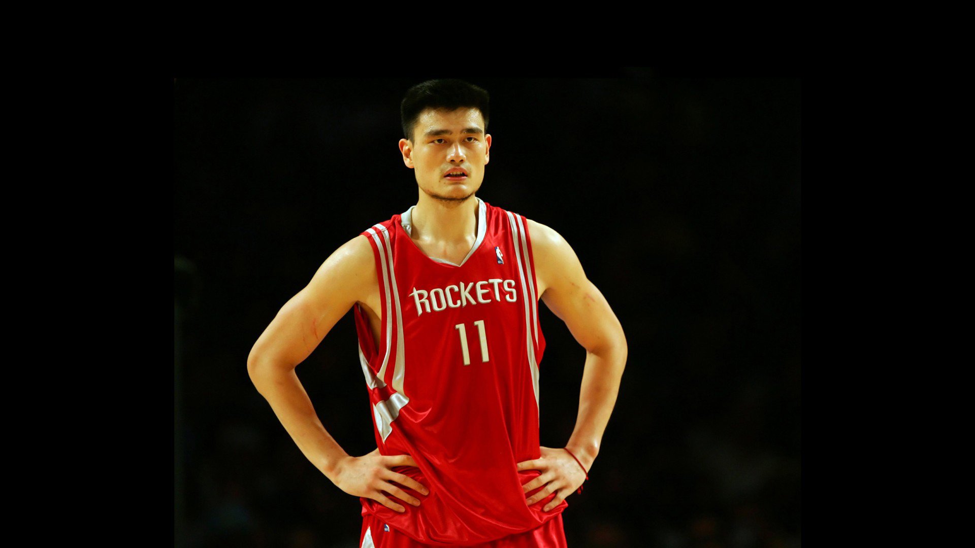 首先，我们来构思一个能够统领全文、凸显唯一性的标题